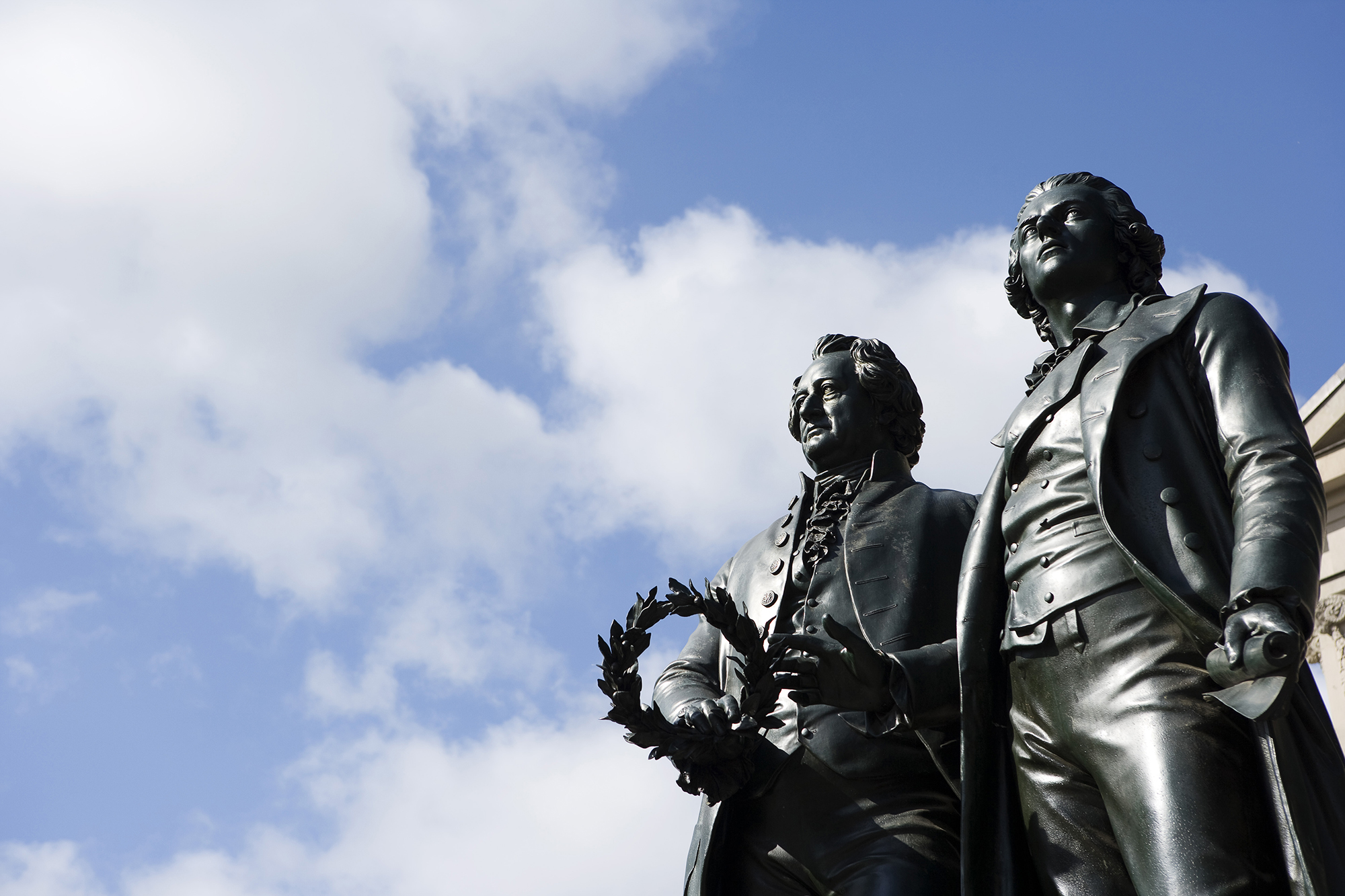 Goethe - und Schillerdenkmal vor dem Deutschen Nationaltheater